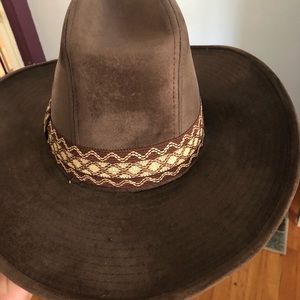 ‘YA’ hat from the Duke Collection